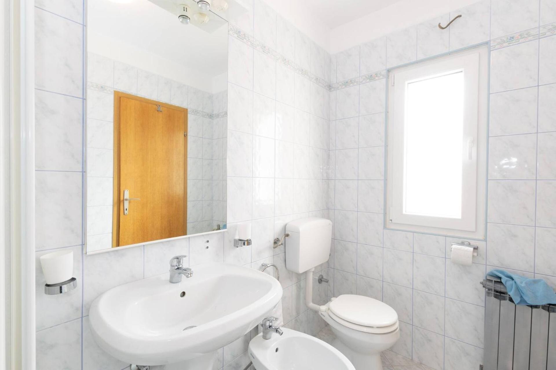 Family House With 2 Apartments - Irma ميدولين المظهر الخارجي الصورة
