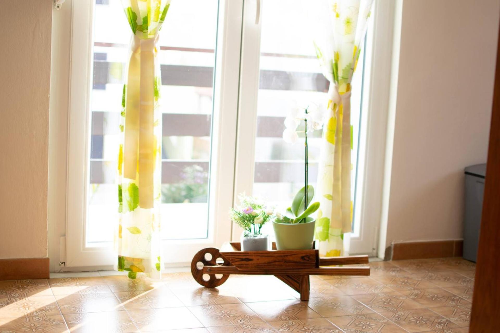 Family House With 2 Apartments - Irma ميدولين المظهر الخارجي الصورة