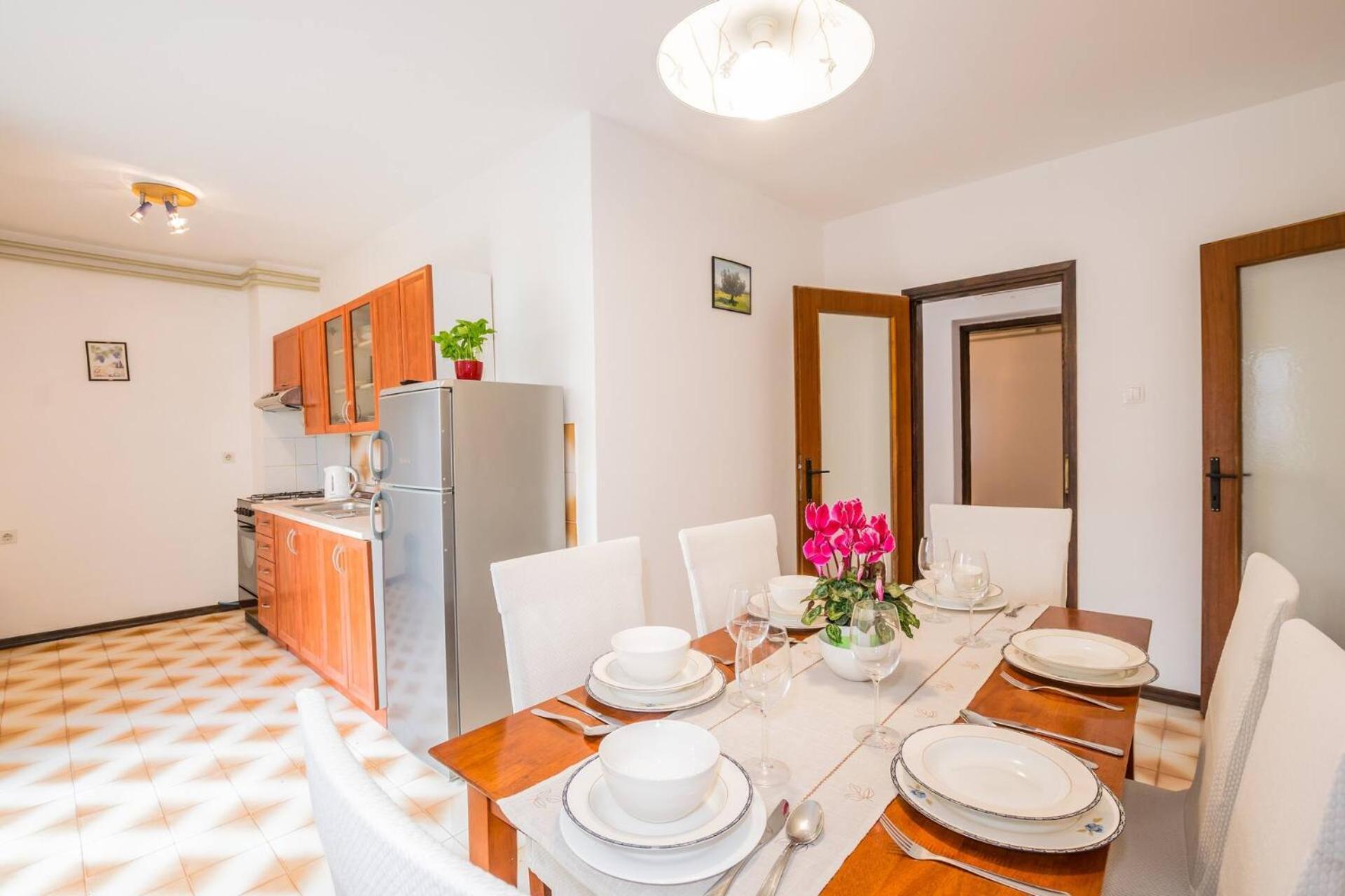 Family House With 2 Apartments - Irma ميدولين المظهر الخارجي الصورة