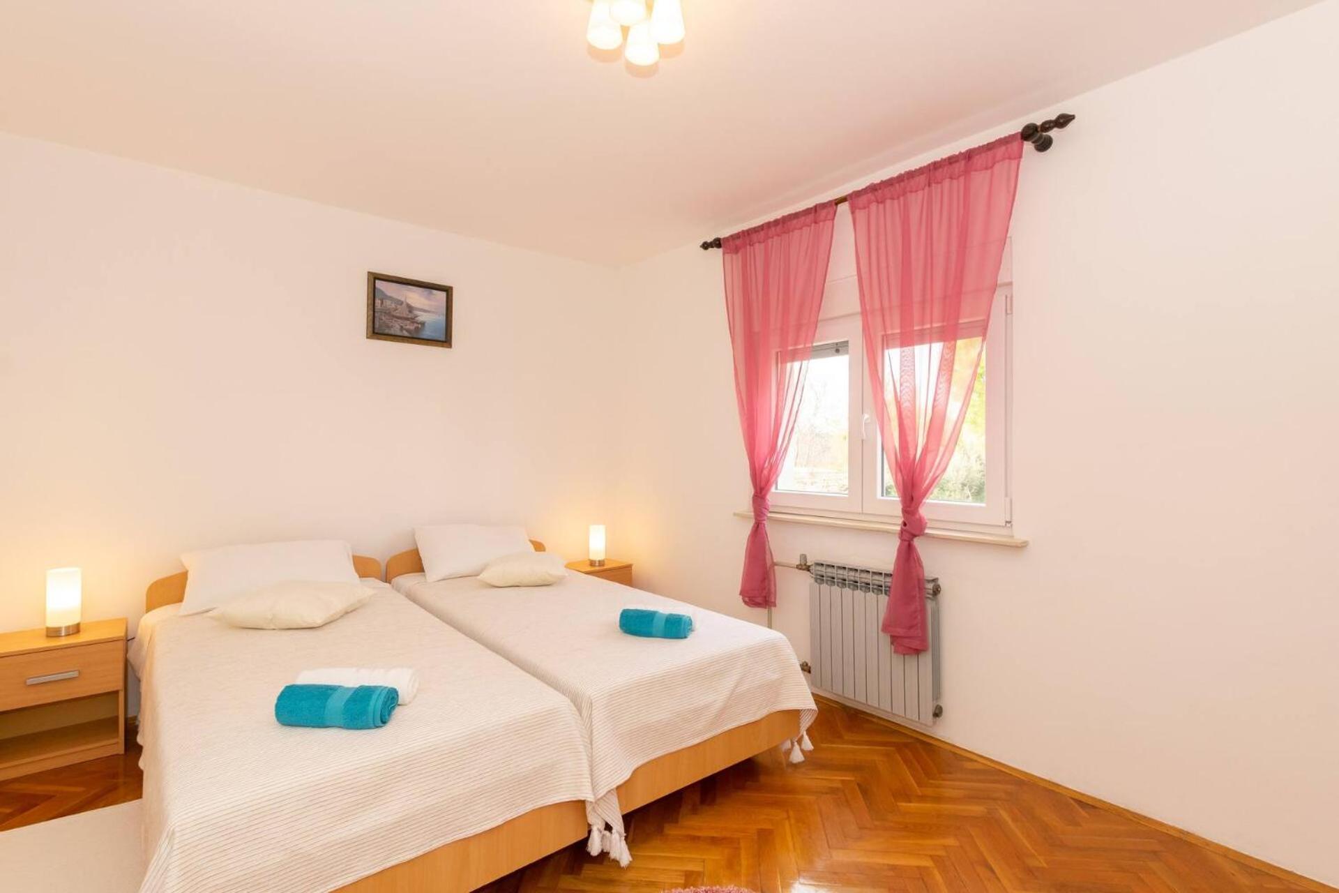 Family House With 2 Apartments - Irma ميدولين المظهر الخارجي الصورة