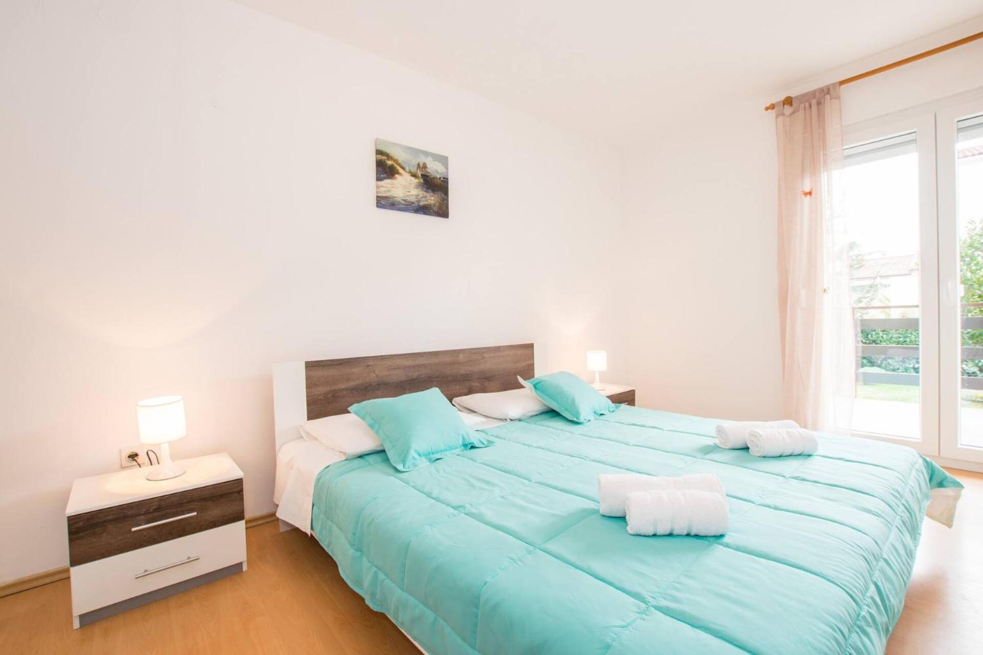 Family House With 2 Apartments - Irma ميدولين المظهر الخارجي الصورة