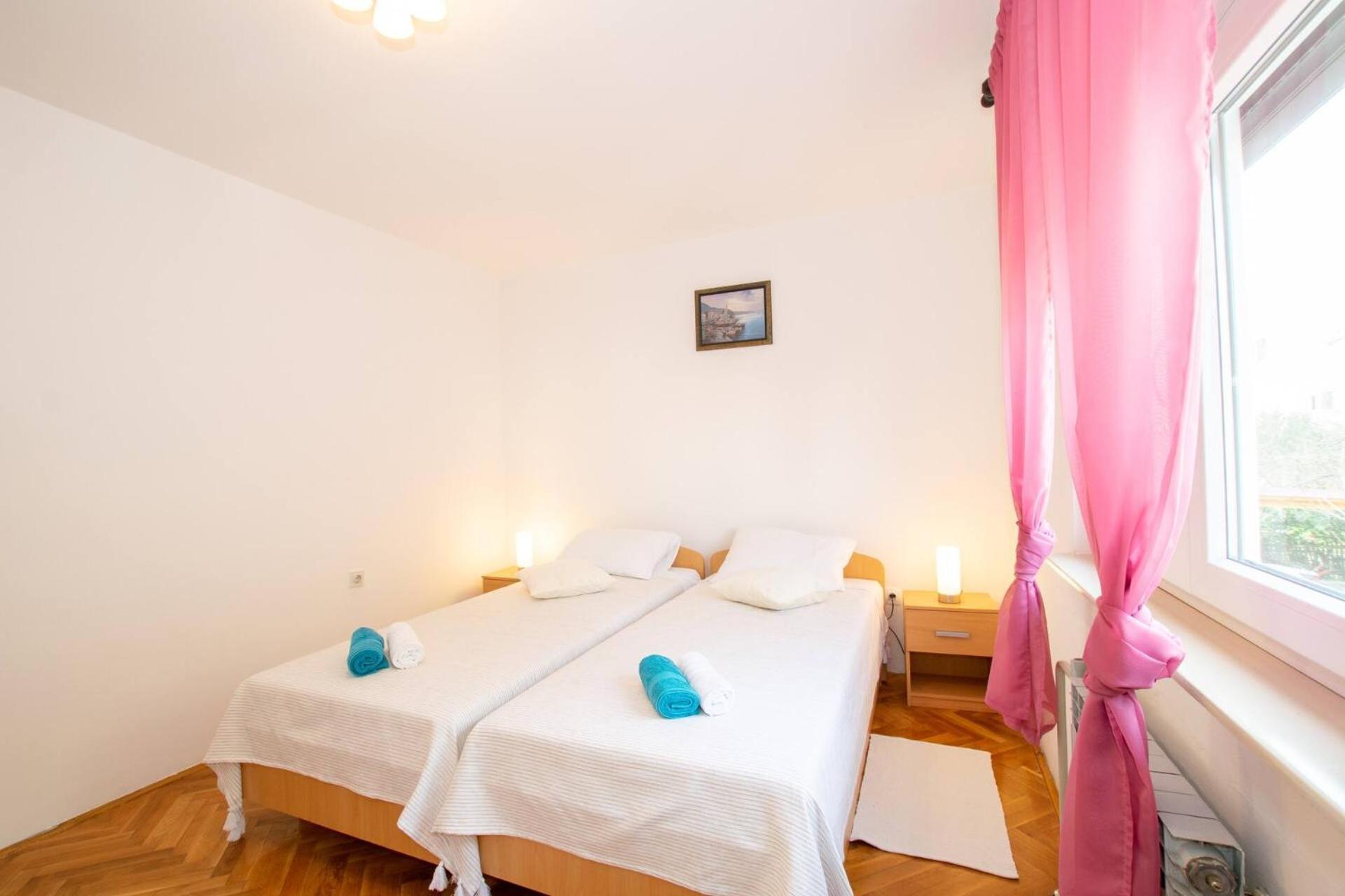 Family House With 2 Apartments - Irma ميدولين المظهر الخارجي الصورة